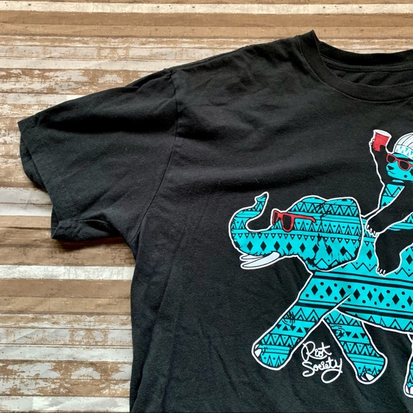Riot Society Tribal Print Bear Elephant Graphic T - Picture 5 of 7